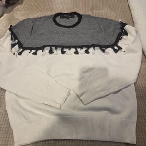 CHEE-CHO Chic Gray and White Women's Sweater